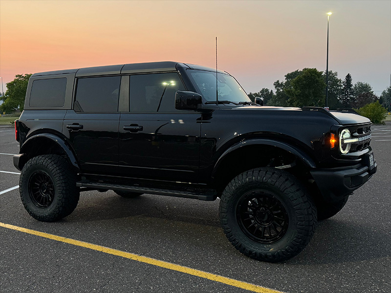 2024 Ford Bronco Kmc Km542 18x9 Nitto Ridge Grappler 35x12 50r18 